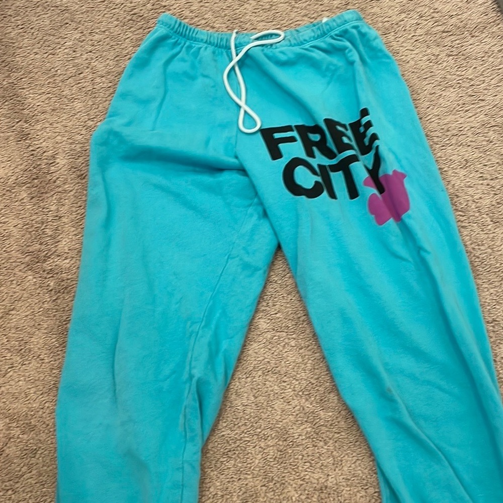 Neon blue free city sweatpants